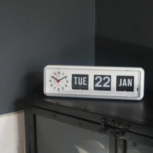 Automatic Calendar with Clock